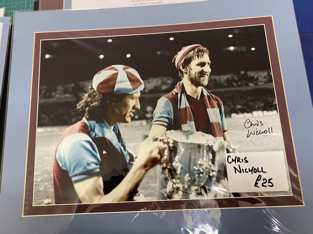 Aston Villa Chris Nicholl personally signed photograph