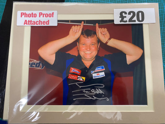 Darts Terry Jenkins personally signed photograph