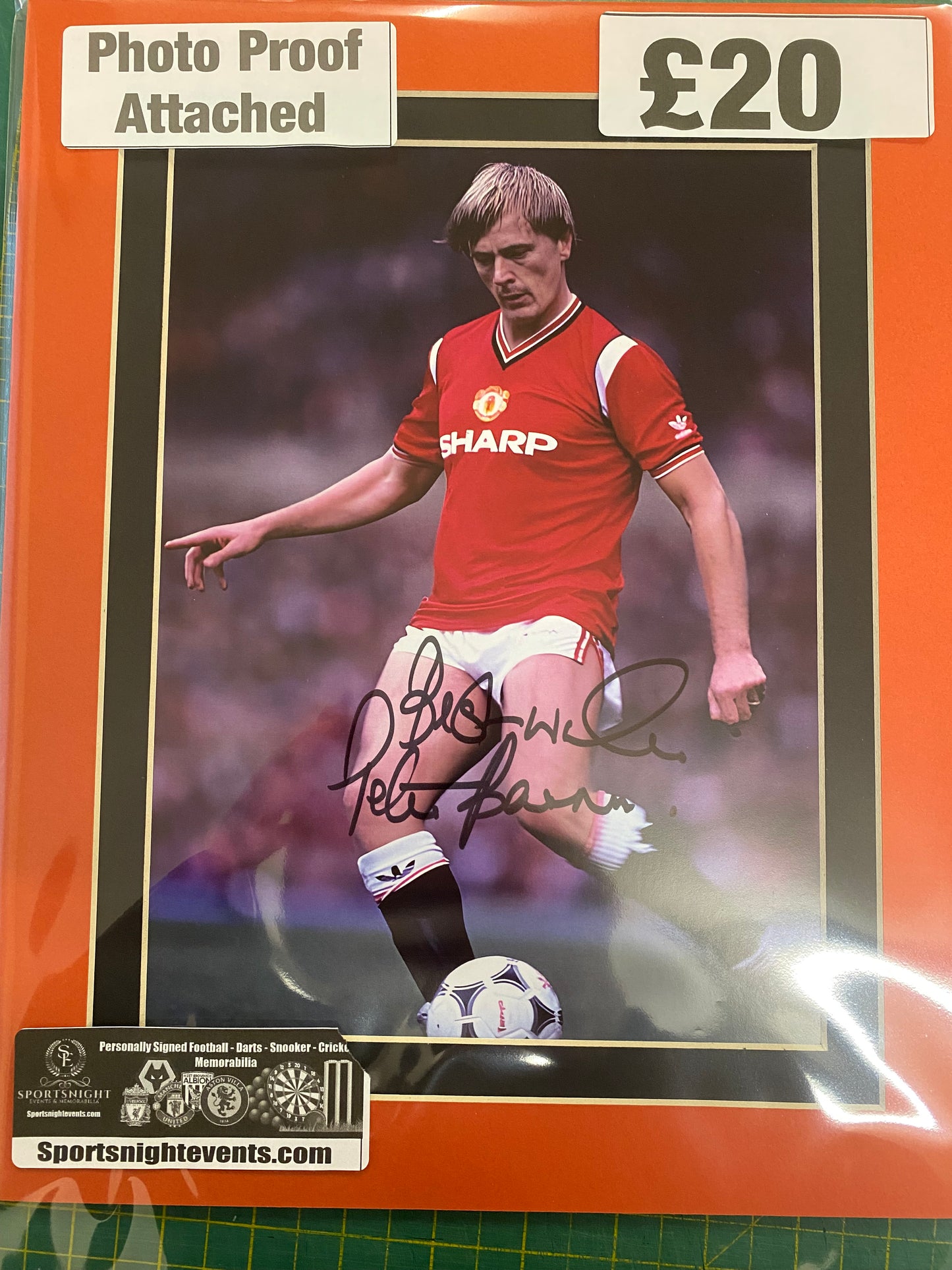 Manchester United Peter Barnes personally signed photograph