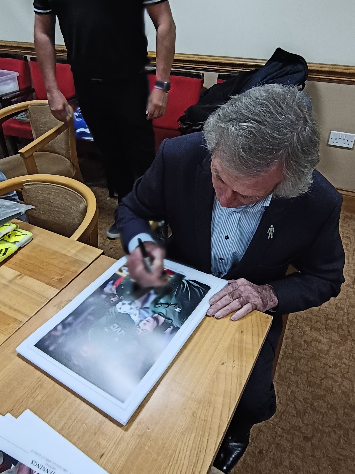 Tottenham Hotspur Pat Jennings personally signed montage