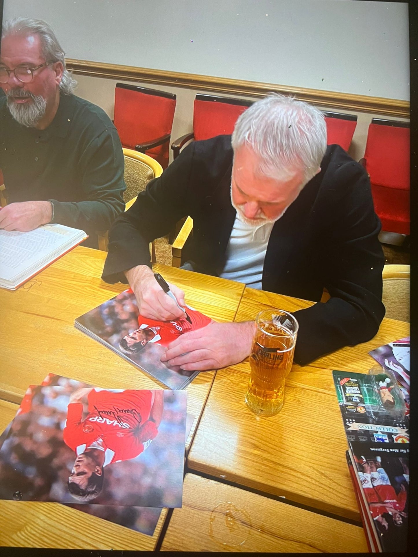 Manchester United Gary Pallister personally signed photograph