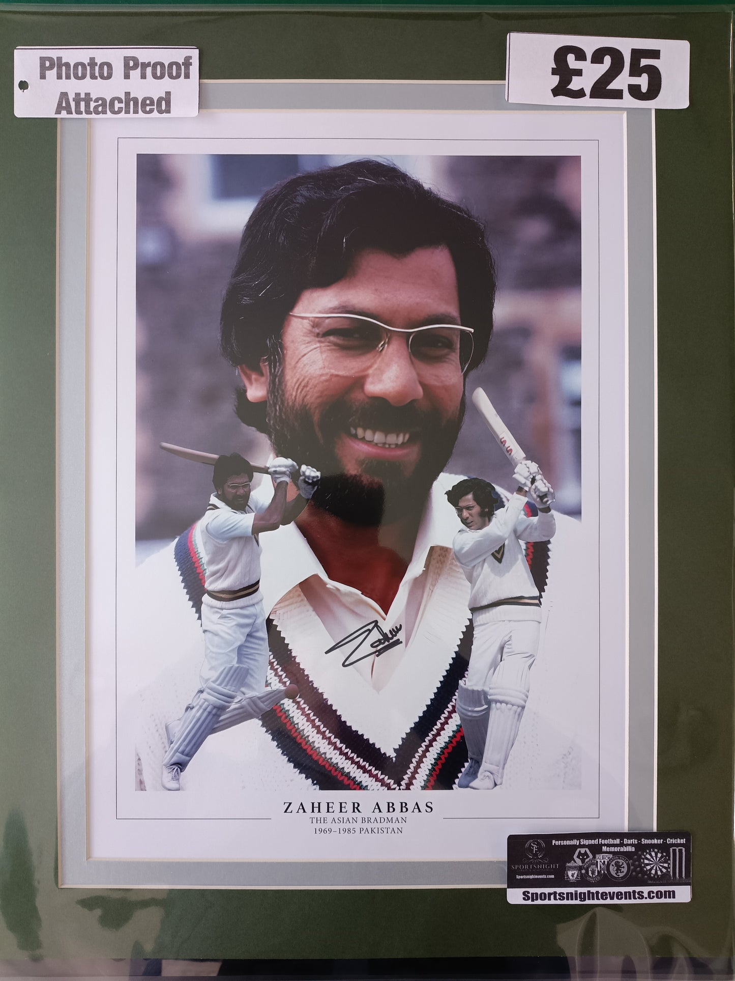 Cricket Pakistani Zaheer Abbas personally signed montage