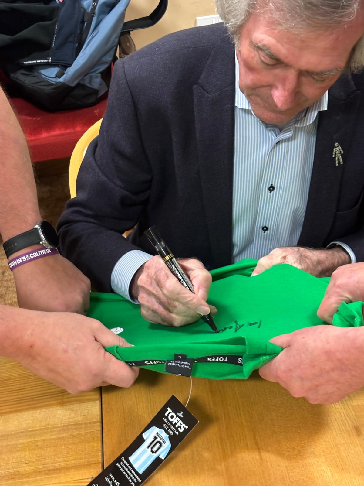 Tottenham Hotspur Pat Jennings personally signed replica shirt