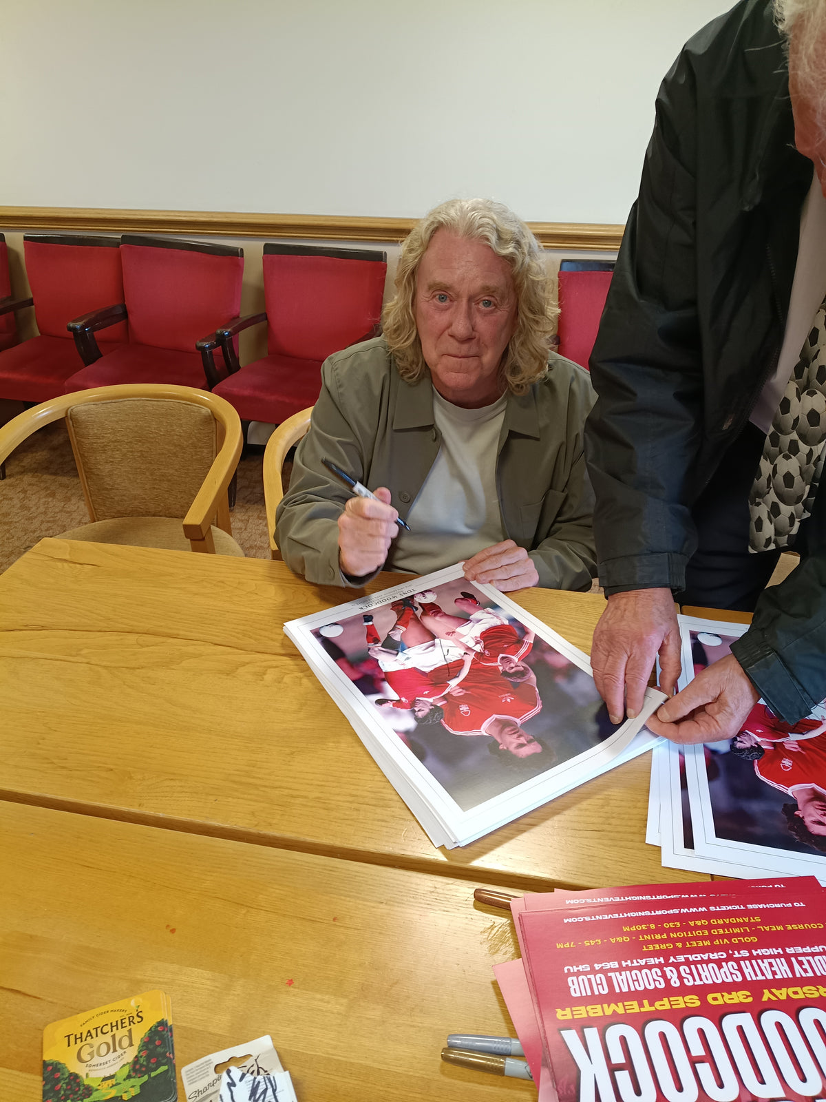 Nottingham Forest Tony Woodcock personally signed montage