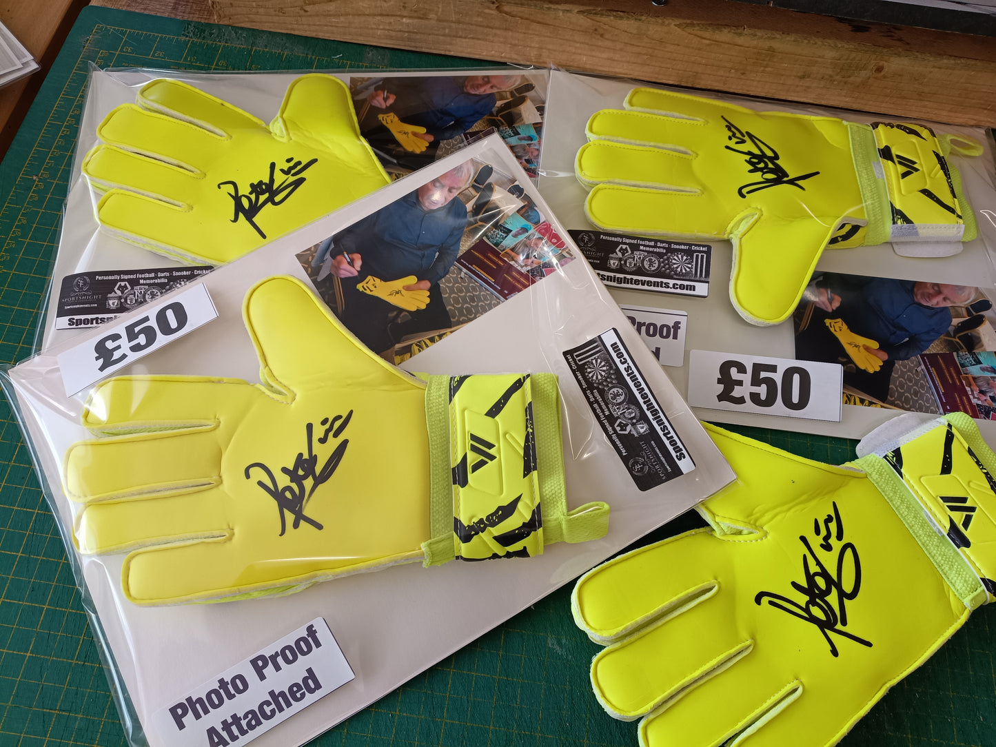 England Peter Shilton personally signed Goal keeper glove