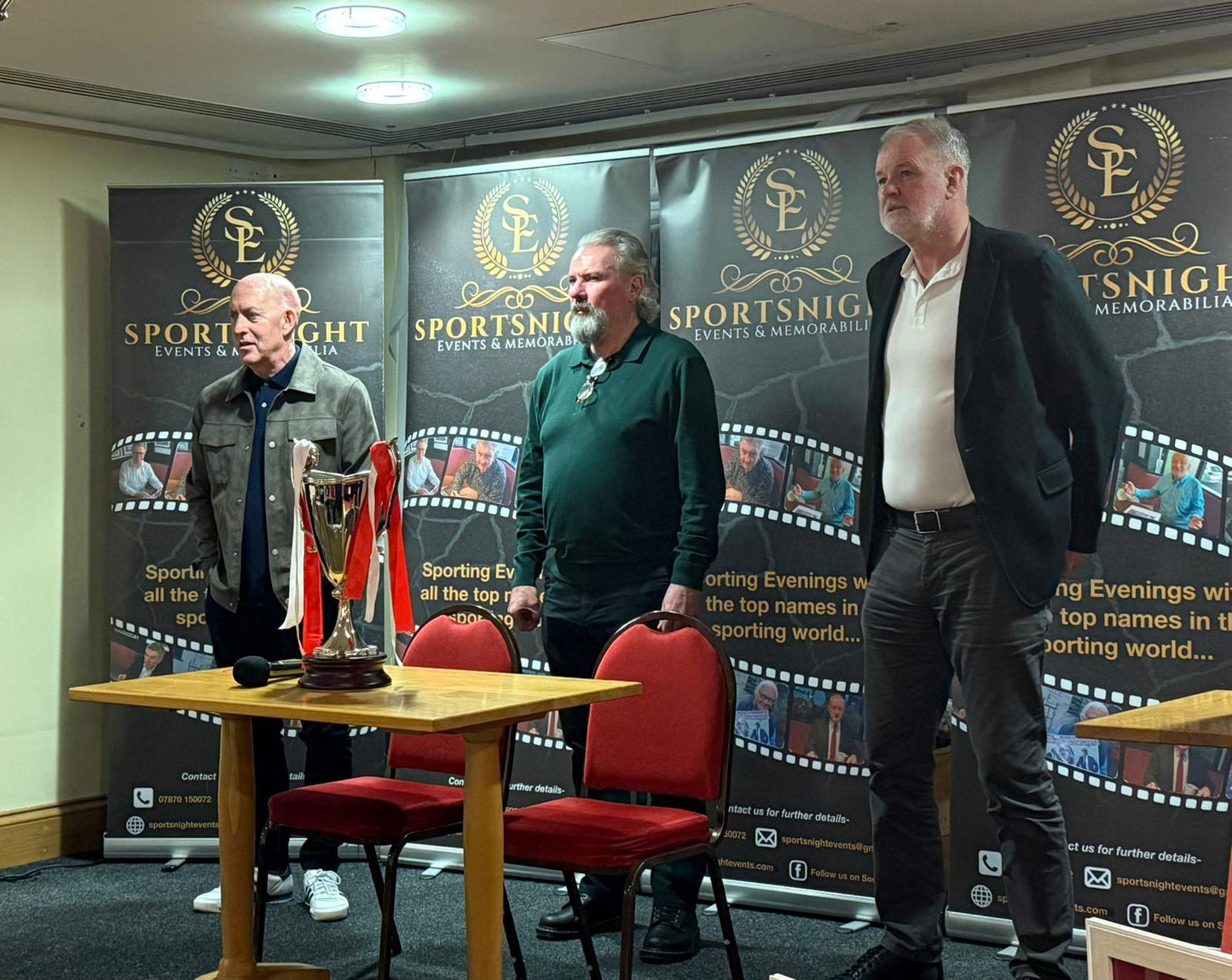 Manchester United Gary Pallister personally signed photograph