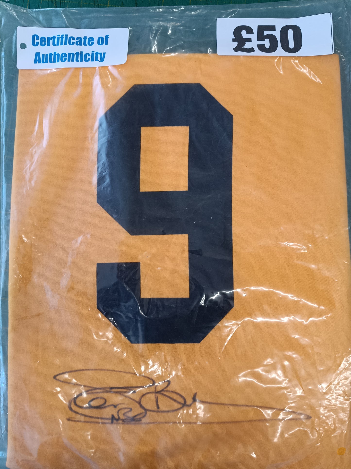 Wolverhampton Wanderers Personally signed Steve Bull t shirt