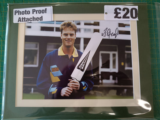 Cricket Yorkshire Richard Stemp personally signed photograph