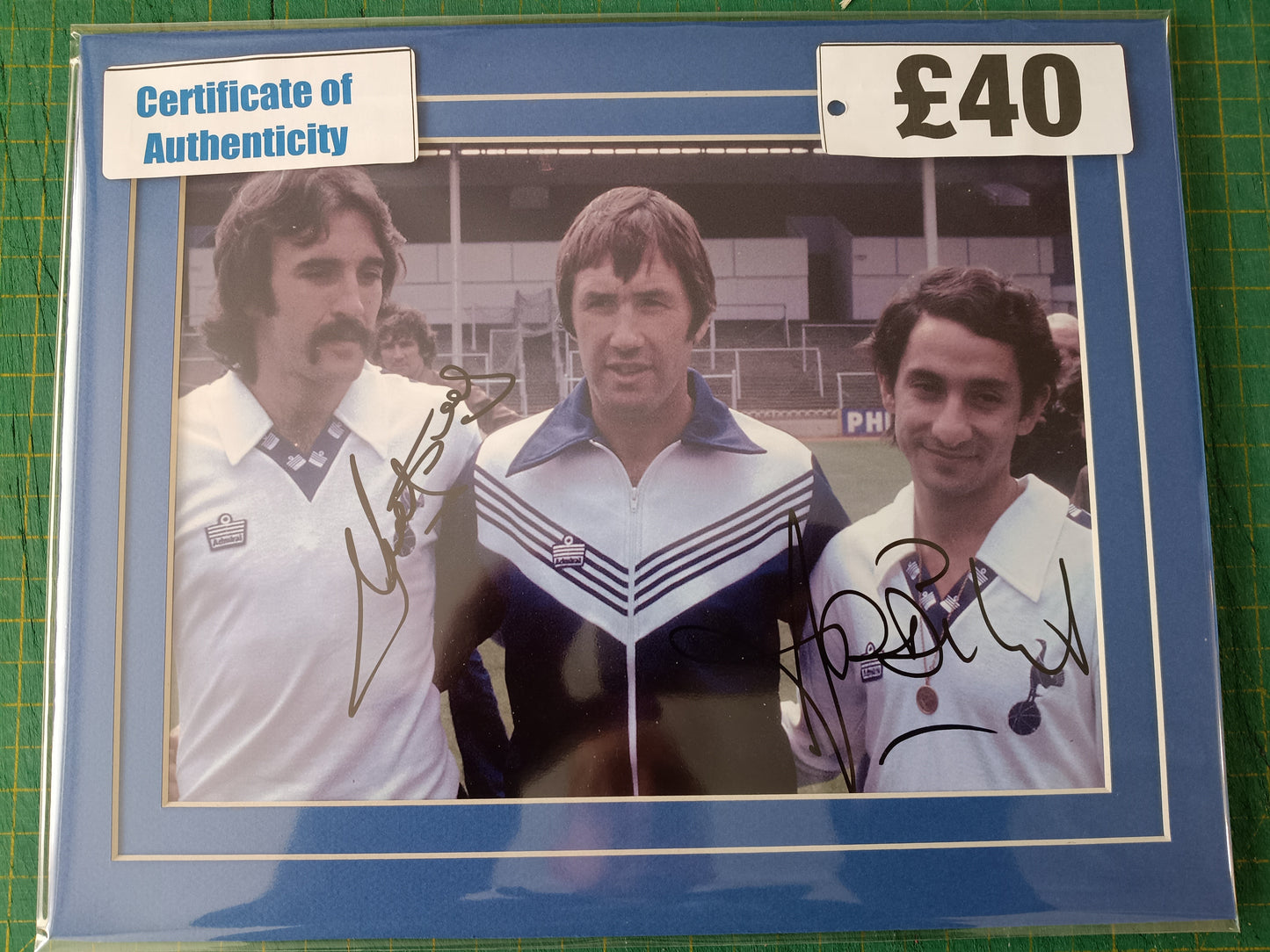 Tottenham Hotspur Ricky Villa & Ossie Ardiles personally signed photograph