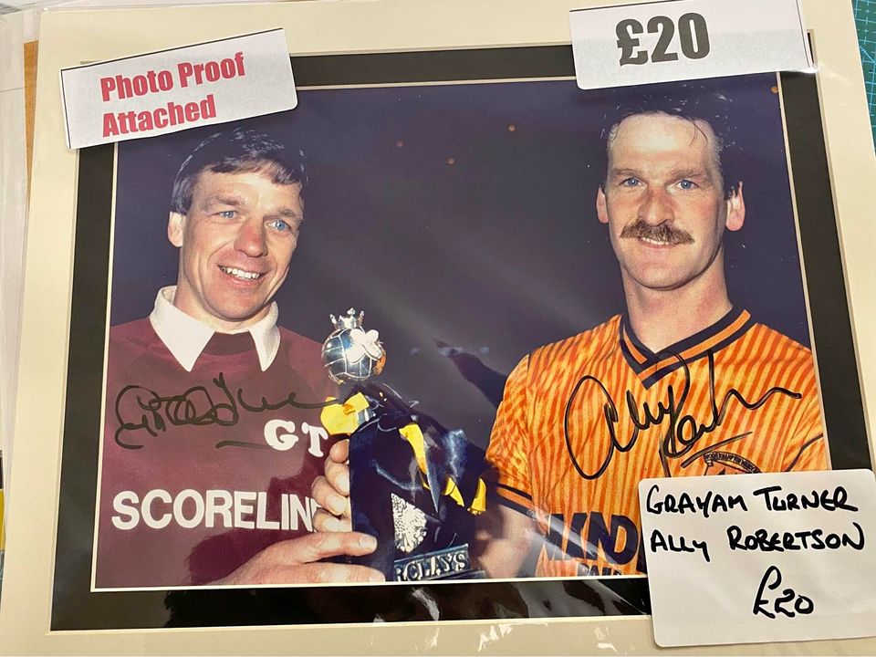Wolverhampton Wanderers Manager Graham Turner & Captain Ally Robertson personally signed photograph