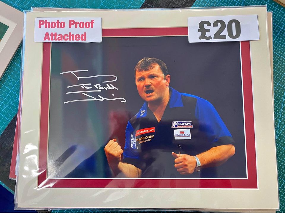 Darts Terry Jenkins personally signed photograph