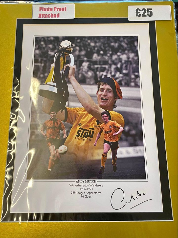 Wolverhampton Wanderers legend Andy Mutch personally signed limited edition print