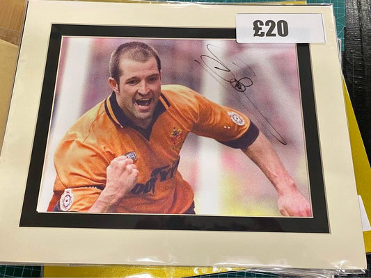 Wolverhampton Wanderers legend Steve Bull personally signed photograph
